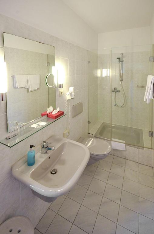 Koupelna v ubytování Hotel Felsenkeller