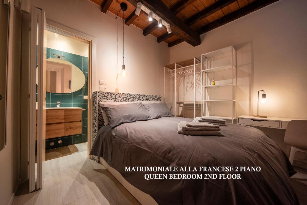 Reggio Center Lovely Rooms - Double Room With Private Bathroom