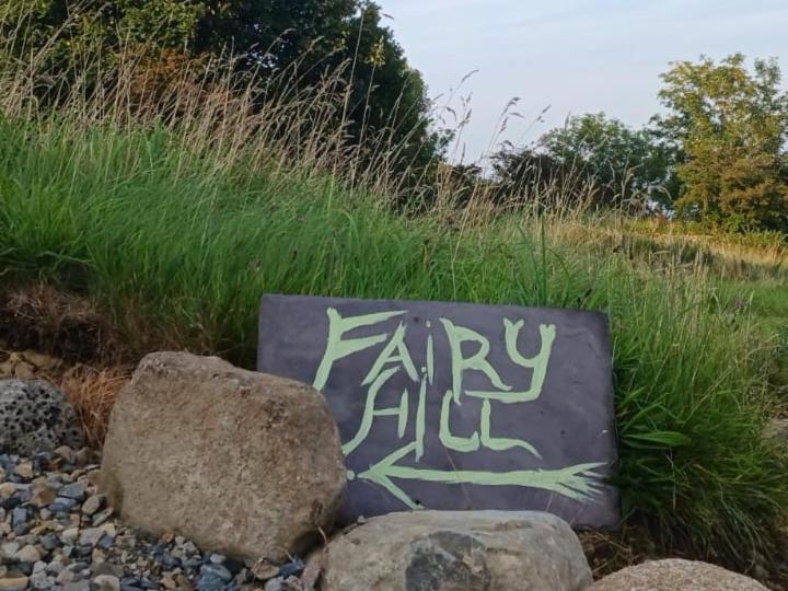 Foto dalla galleria di Fairy Hill at Rosemount Glamping a Carlingford