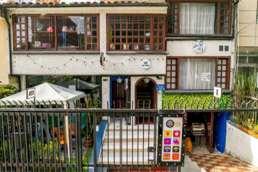 Budova, kde se bed and breakfast nachází