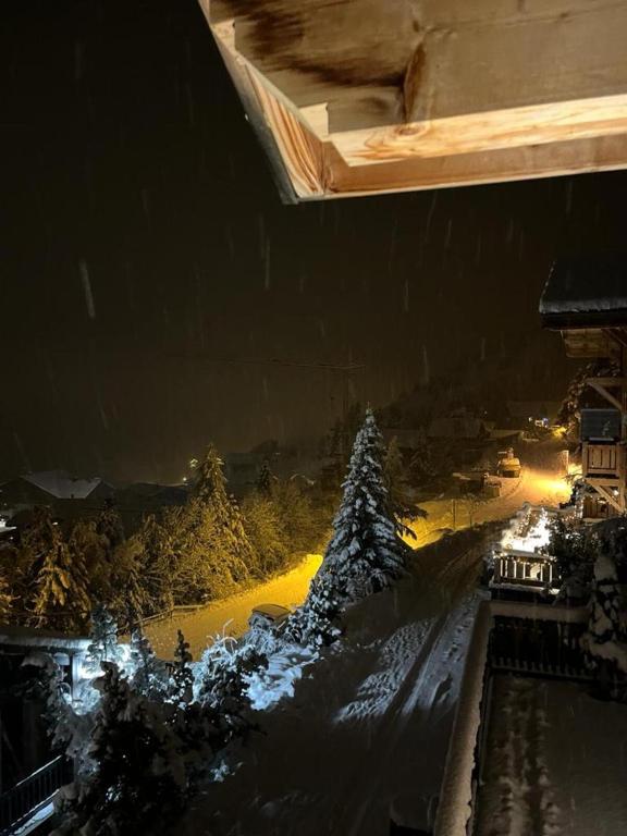 Obiekt Luxueux chalet avec terrasse Auron zimą