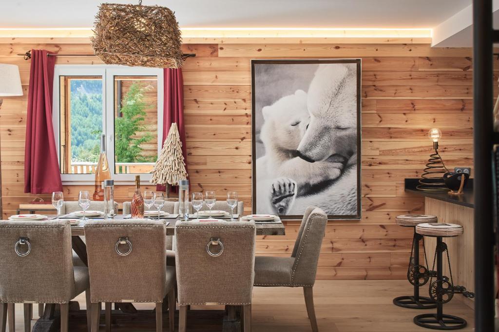 Zdjęcie z galerii obiektu Luxueux chalet avec terrasse Auron w mieście Saint-Étienne-de-Tinée