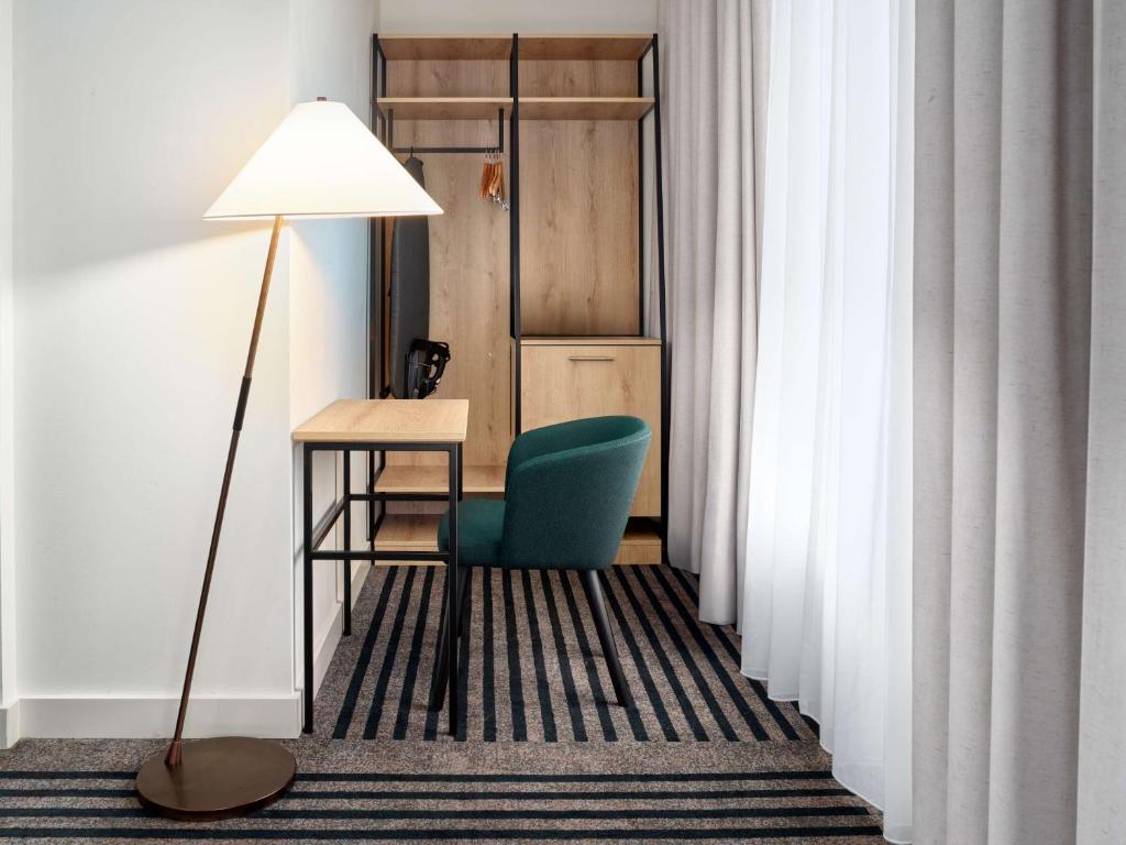 Radisson Hotel Brussels Centre Midi - Resim 13