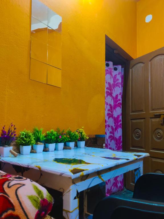 Fotografie z fotogalerie ubytování Risabya Guest House v destinaci Gājol