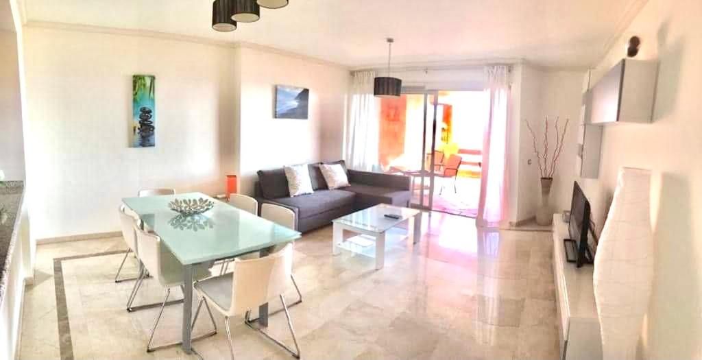 Bel appartement avec vue sur mer