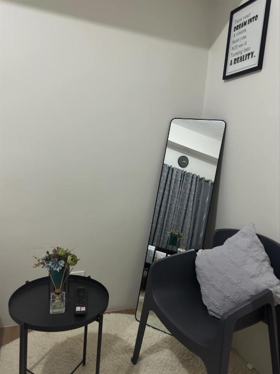 Posezení v ubytování Spacious Condo at Limketkai CDO