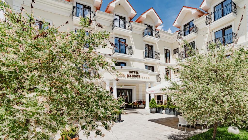 Budova, kde se hotel nachází