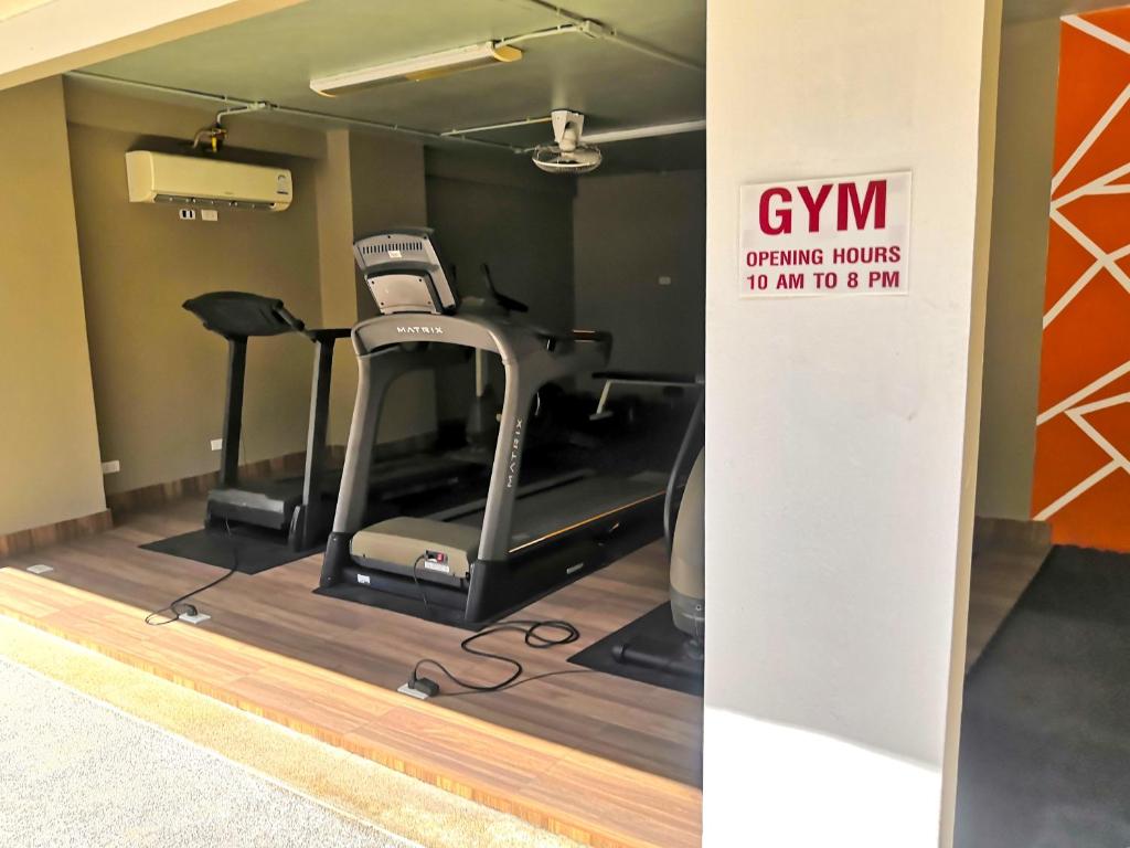 Fitness centrum a/nebo fitness zařízení v ubytování Private apartment at Bayshore by Lofty