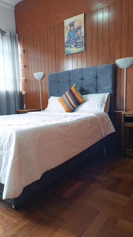Postel nebo postele na pokoji v ubytování Don Andre House