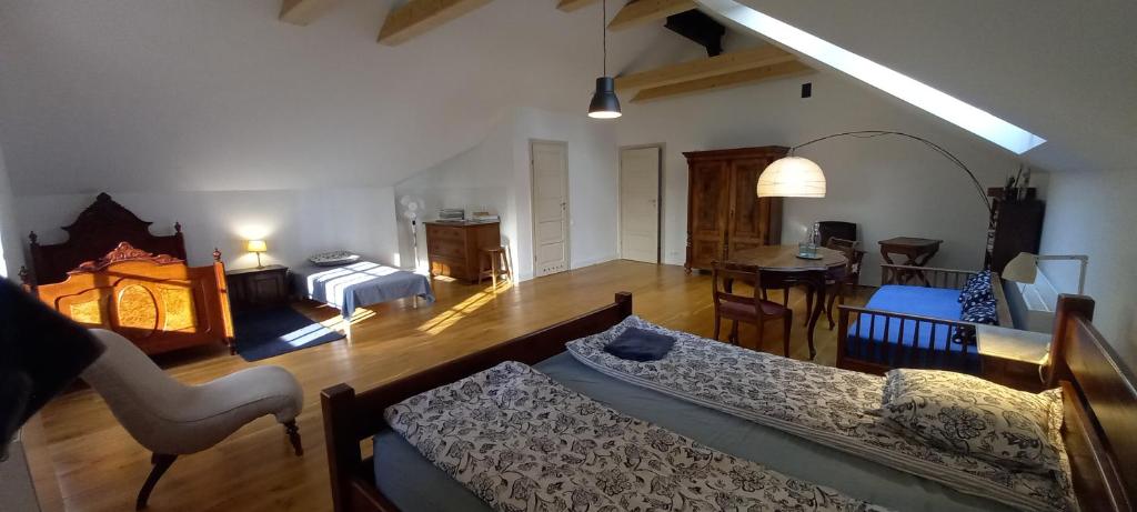 Nowy Dwór w Goszycach - Family Room With Balcony