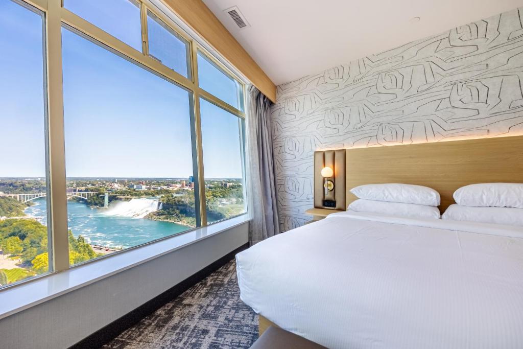 
Tower King American Fallsview Room
