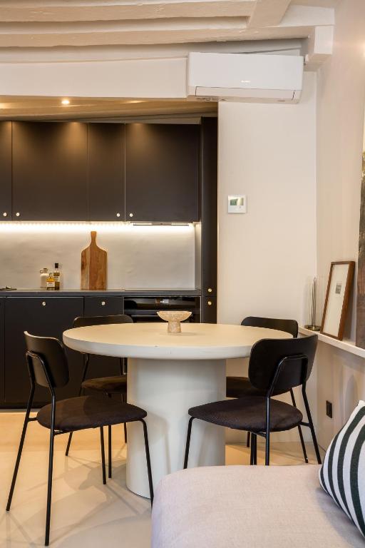 Habitat Parisien - Saint Sauveur Montorgueil - 10