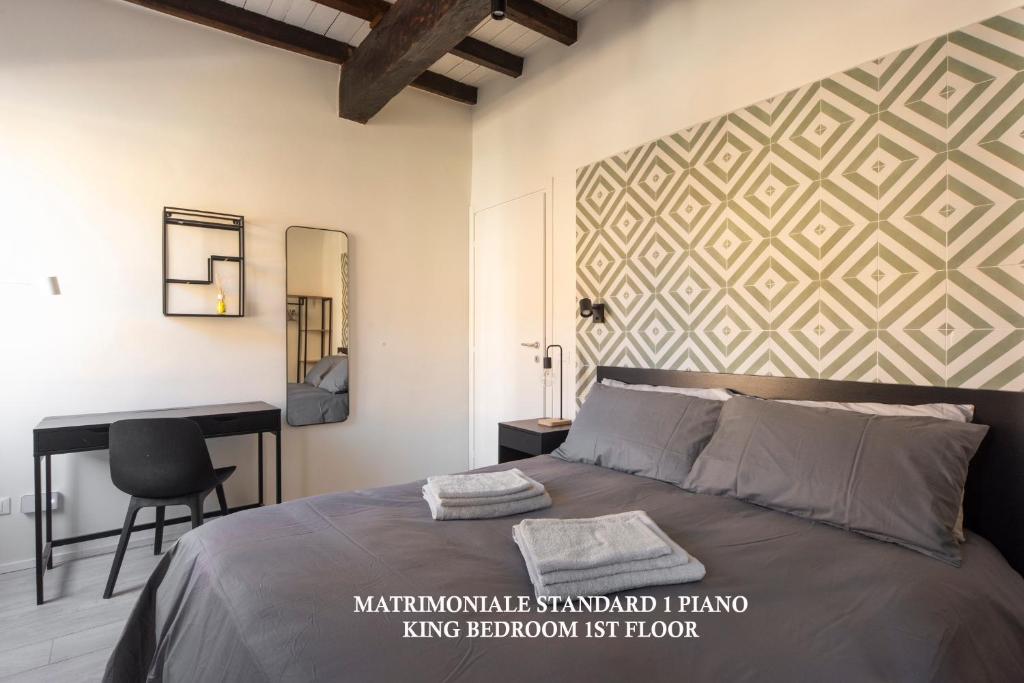 Reggio Center Lovely Rooms - Double Room With Private Bathroom