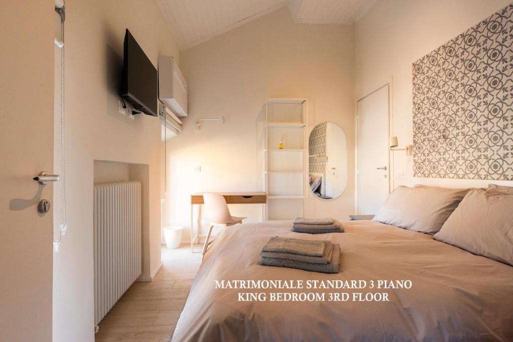 Reggio Center Lovely Rooms - Double Room With Private Bathroom