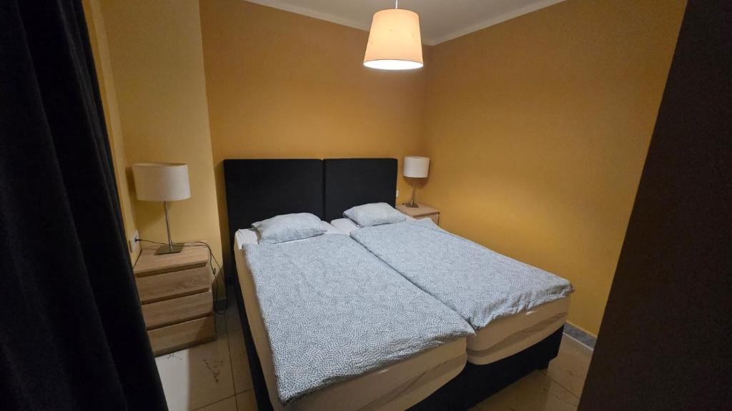 Royal Apartments & Rooms - One-Bedroom Apartment