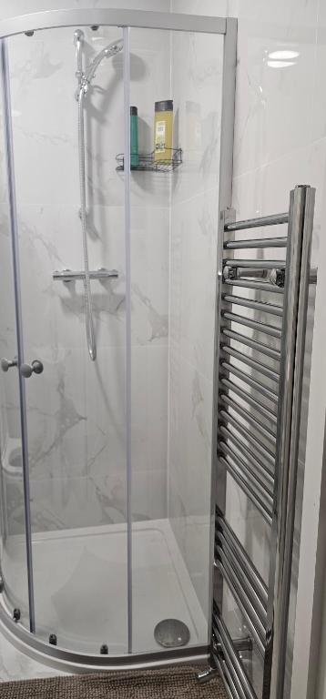 Bagno di Abi's World - 23 Kilmartin Grove Green, Hollystown, Dublin 15