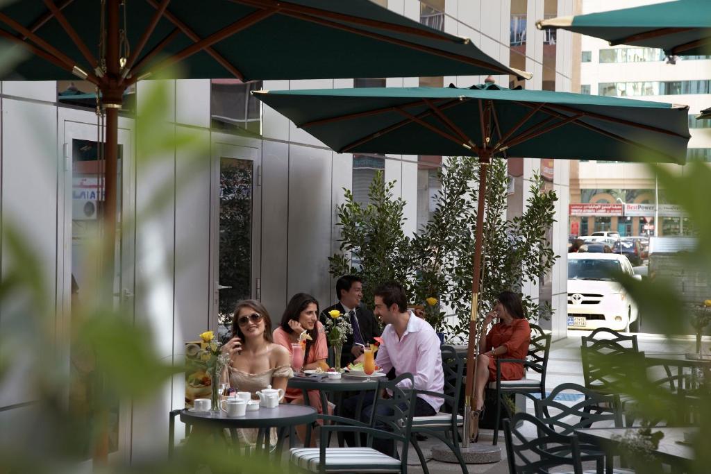 Al Manzel Hotel Apartments - Resim 22