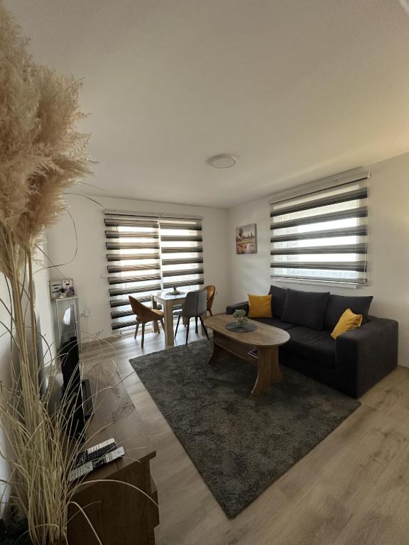 Ammirevole Ravne Apartments - Appartement Met Balkon