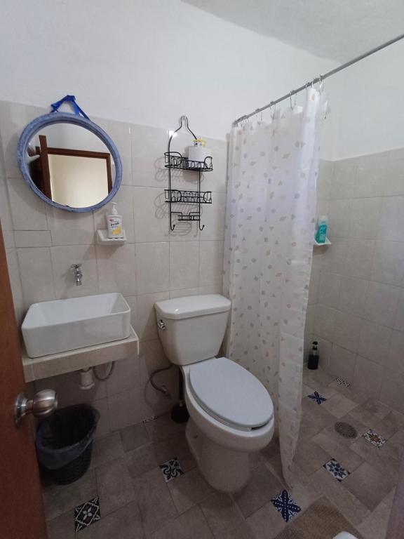 Koupelna v ubytování Casa Candelita
