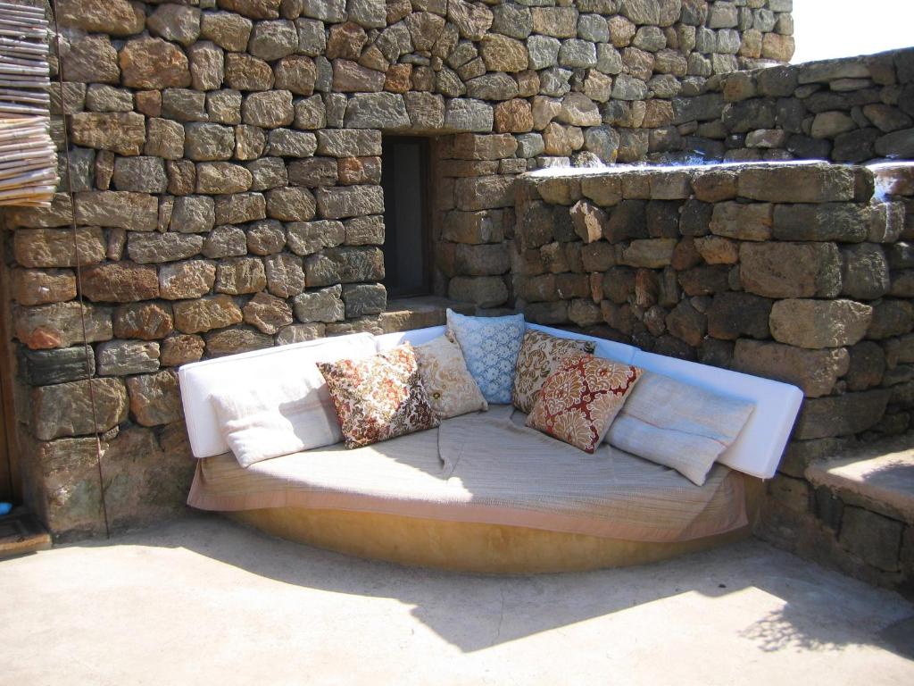 A seating area at B&b Le Mareddre