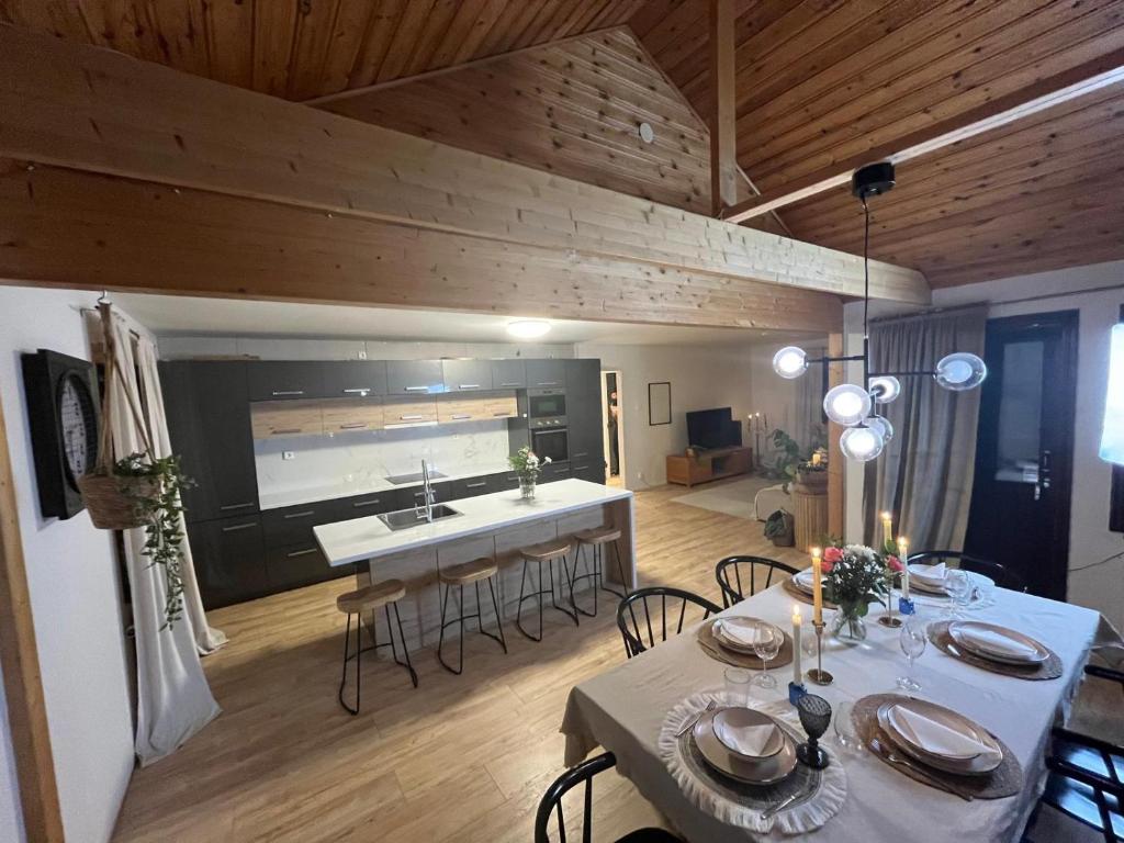 Kuchyň nebo kuchyňský kout v ubytování Jenny's Guest House