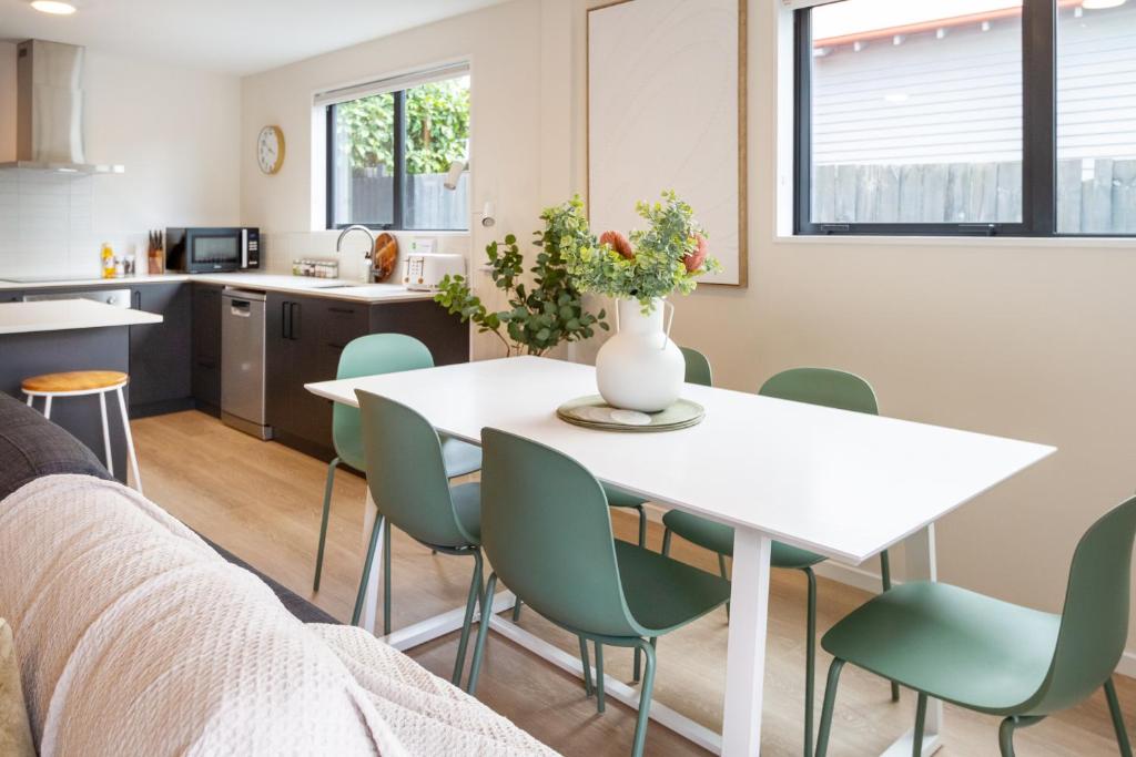 Spacious City Retreat Perfect for Getaways - Resim 32