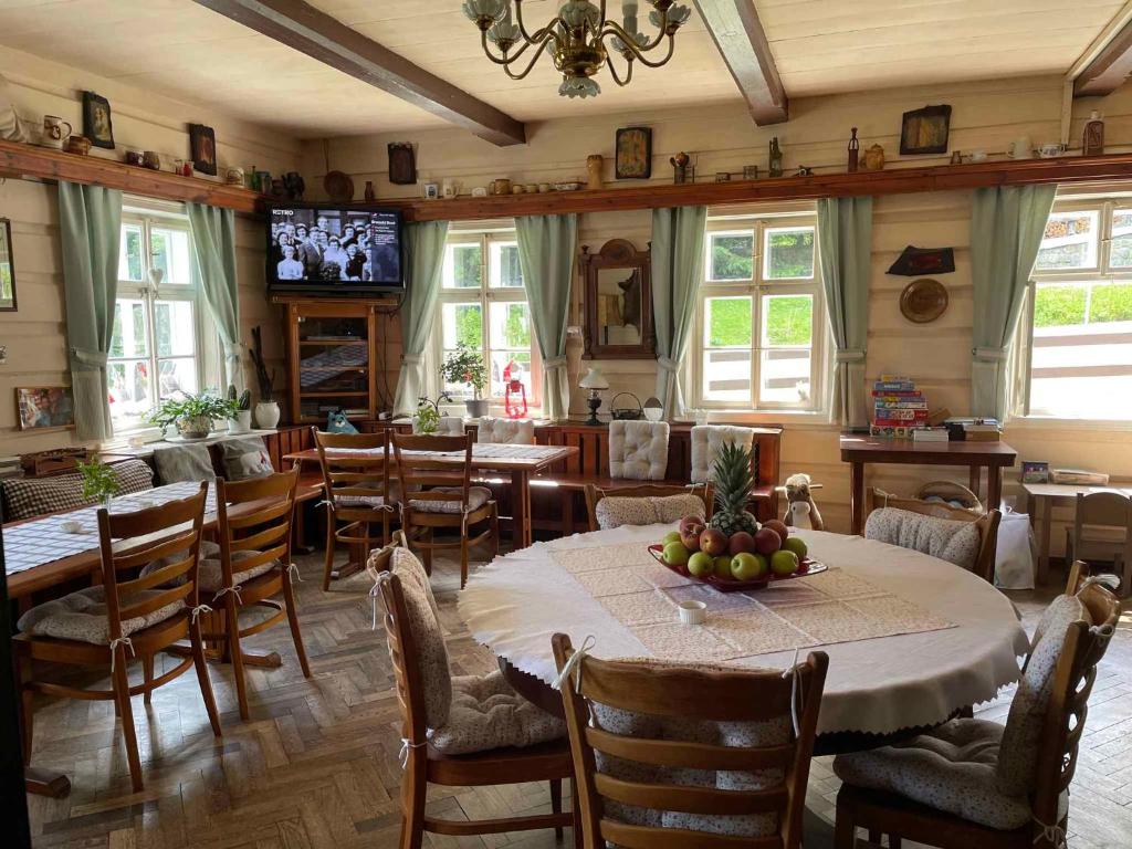 TV a/nebo společenská místnost v ubytování Holiday home in Desna - Isergebirge 1740