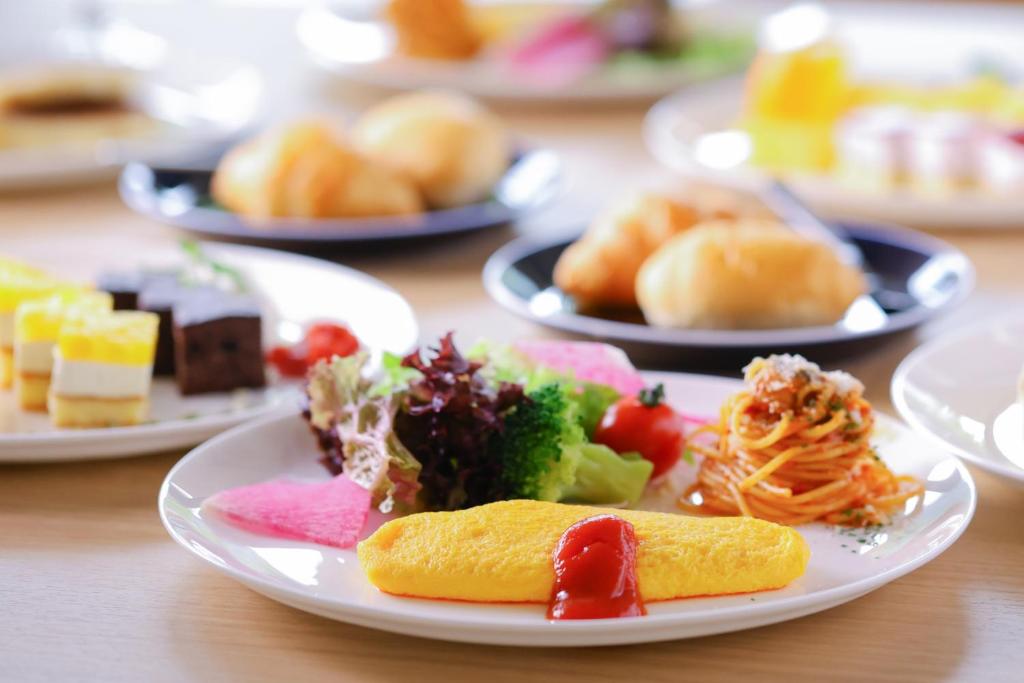 旅館の敷地内または近くでの食事または食べ物
