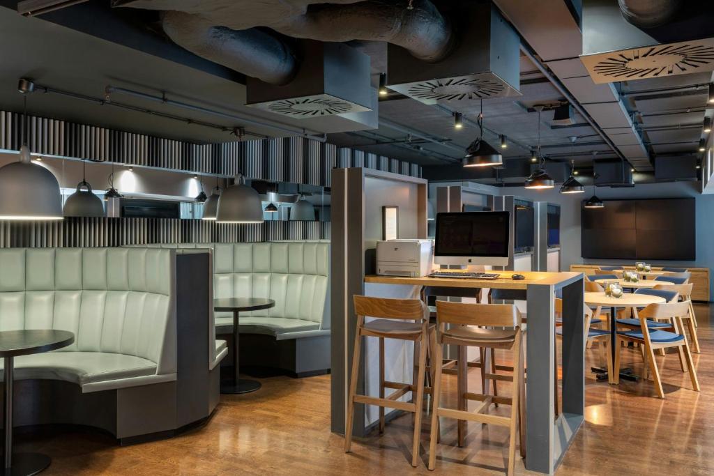 Posezení v ubytování Courtyard by Marriott Brussels EU