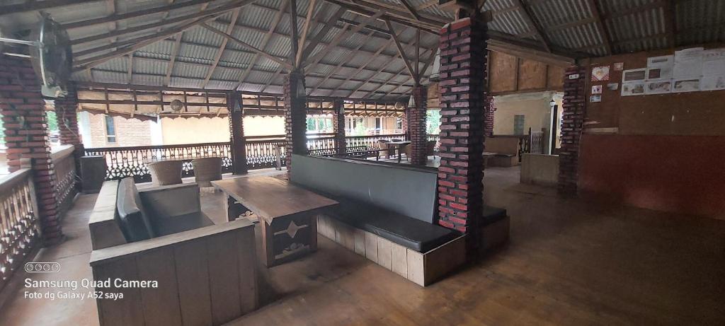 Restaurace v ubytování Lawang Inn Restaurant & Jungle Trek