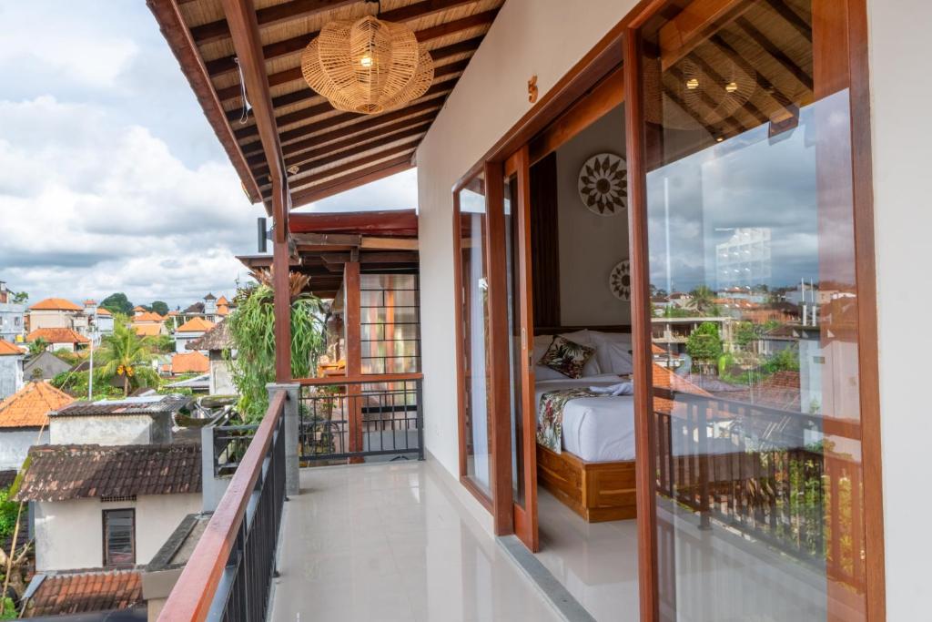 Balkón nebo terasa v ubytování Meranggi Home Stay