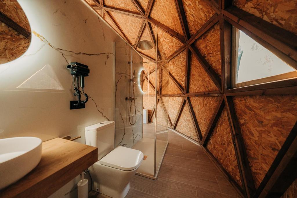 Koupelna v ubytování El Molí Glamping