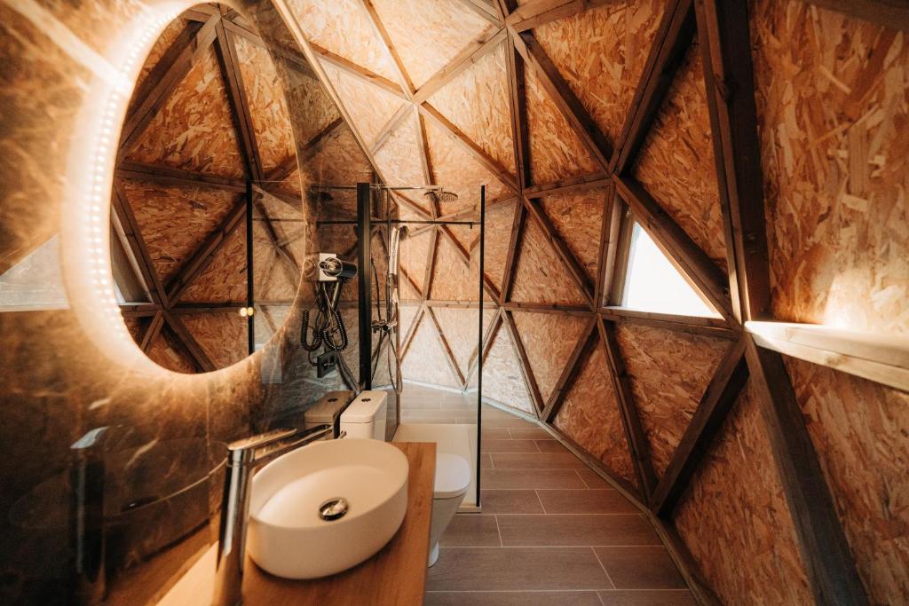 Koupelna v ubytování El Molí Glamping