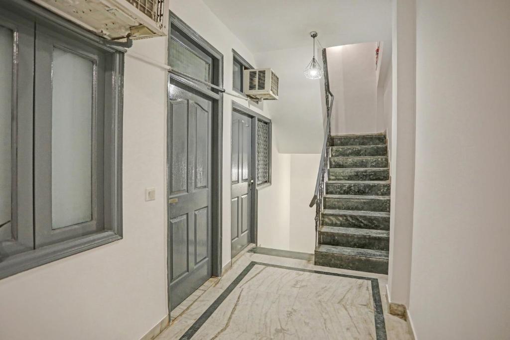 Fotografie z fotogalerie ubytování Hotel O The Premium Villa v Novém Dillí