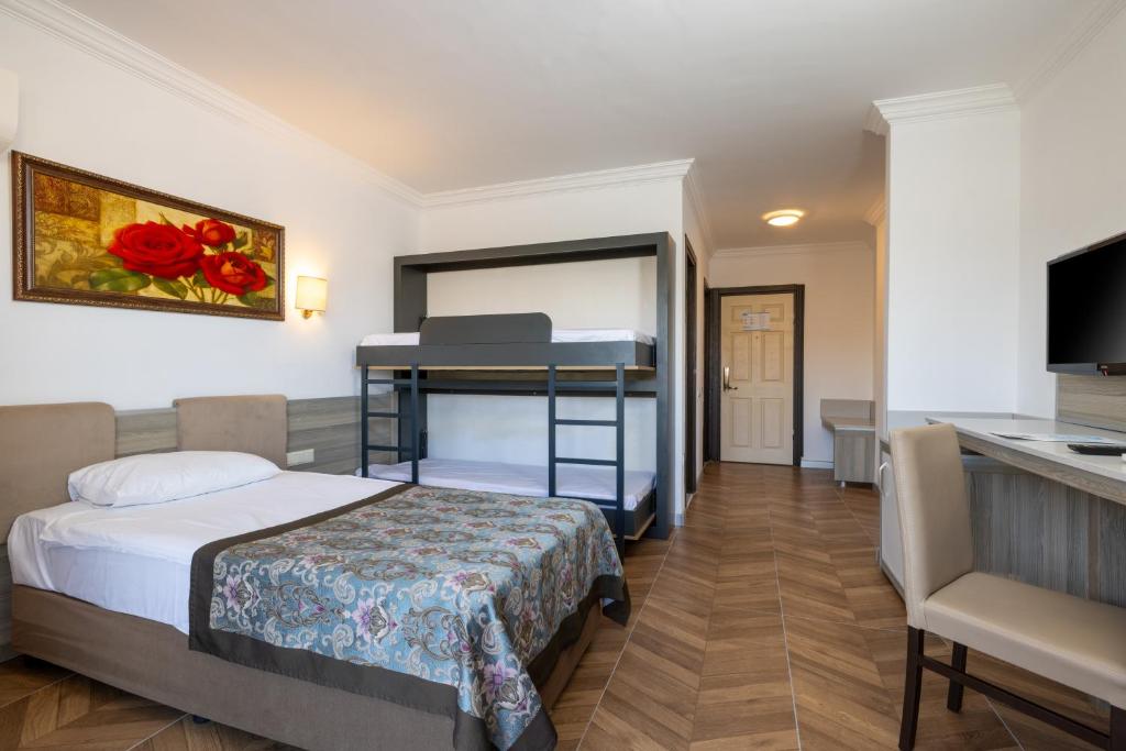 Crystal Aura Beach Resort & Spa - Ultimate All Inclusive - 