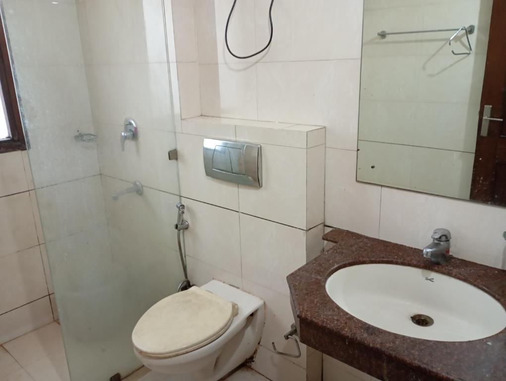 Koupelna v ubytování Hotel Royal India - DLF Phase 2