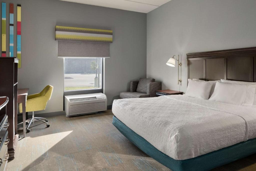 Postel nebo postele na pokoji v ubytování Hampton Inn Rochester - Irondequoit