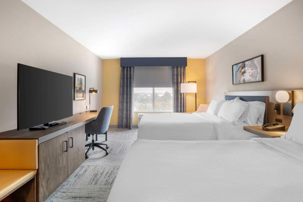 Hilton Garden Inn Charlotte/Concord - Queen Room With Two Queen Beds