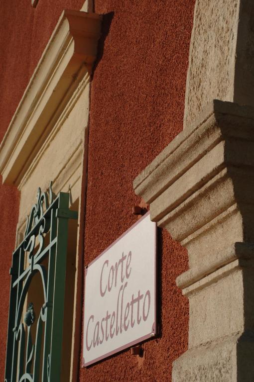 Certifikát, hodnocení, plakát nebo jiný dokument vystavený v ubytování Corte Castelletto