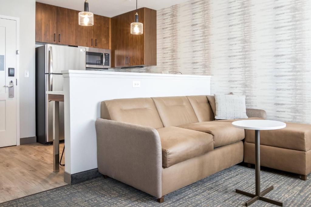 Residence Inn by Marriott San Jose North/Silicon Valley photo
