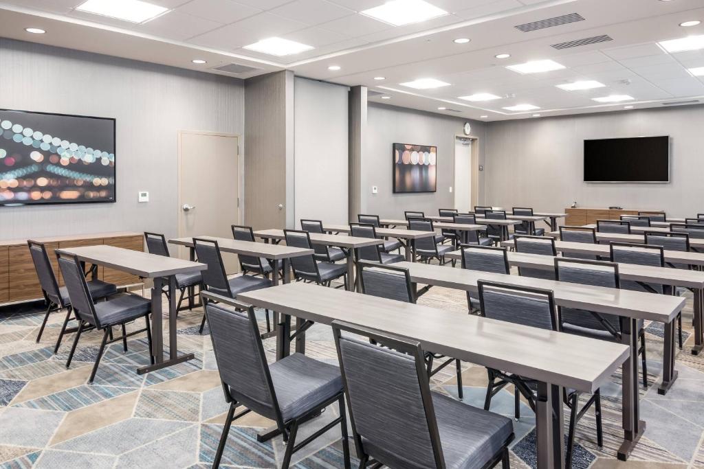 Residence Inn by Marriott San Jose North/Silicon Valley photo