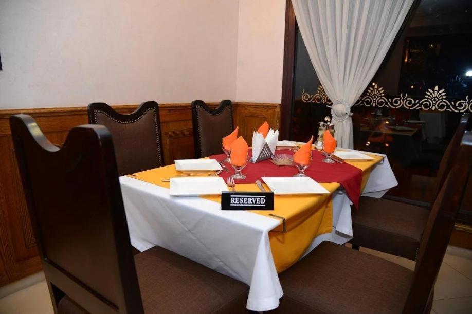 Restaurace v ubytování Hotel Al amal Tiznit