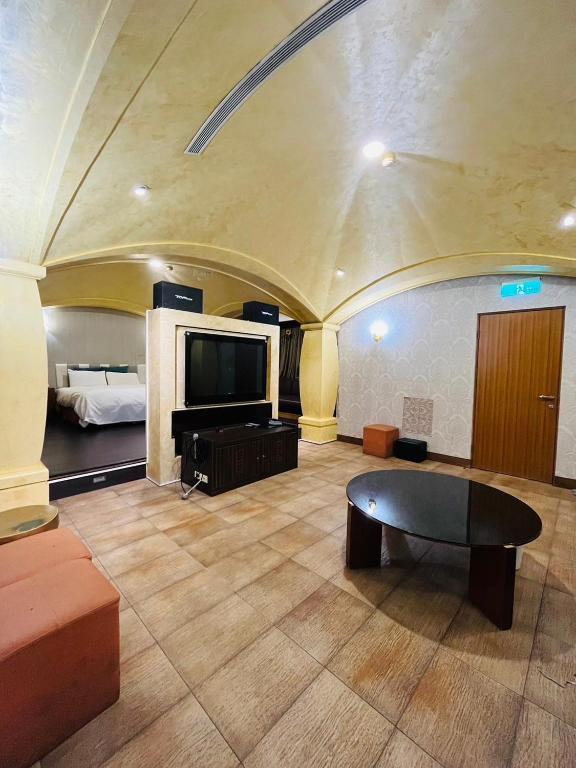 TV a/nebo společenská místnost v ubytování Walker Hotel - Chengde