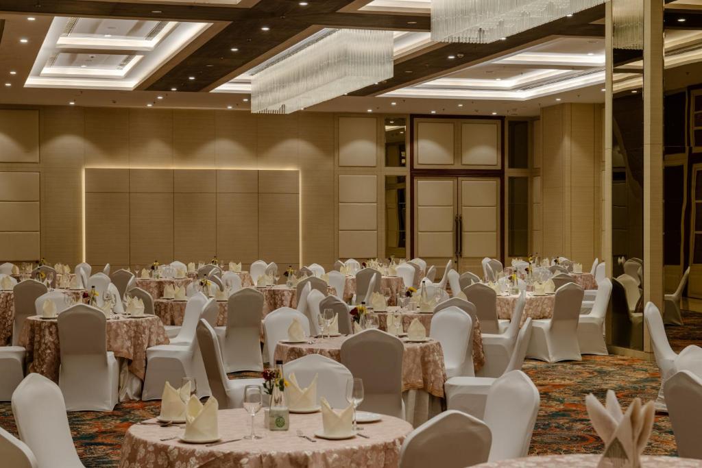 Restaurace v ubytování Sarovar Portico Ajmer