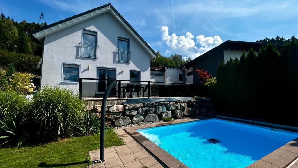 Bazén v ubytování Residenz Bergjuwel nebo v jeho okolí