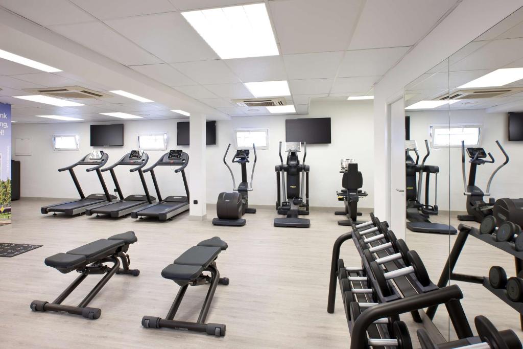 Fitness centrum a/nebo fitness zařízení v ubytování NH Pamplona Iruña Park