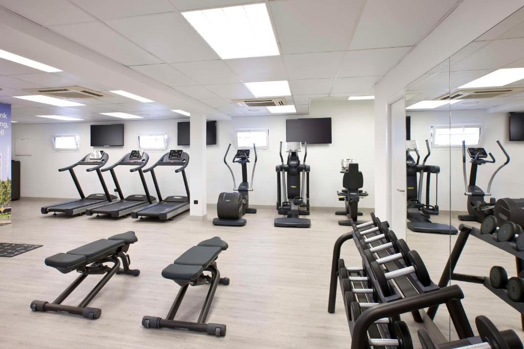 Fitness centrum a/nebo fitness zařízení v ubytování NH Pamplona Iruña Park
