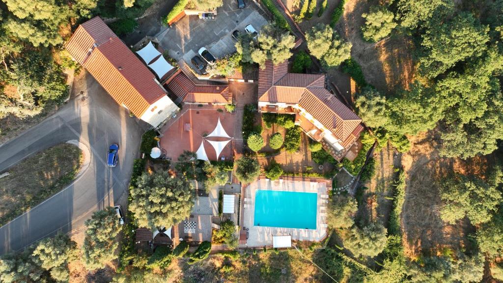 Madonna del Poggio B&B