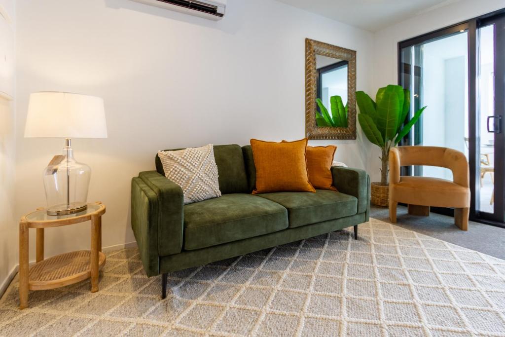 Elegant 4-Bedroom Townhouses in Vibrant CBD