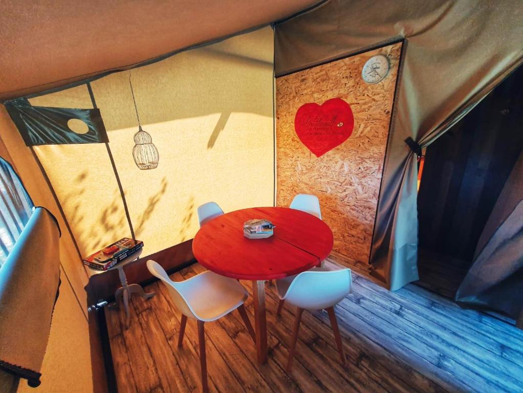 Χώρος καθιστικού στο Camping des vignes